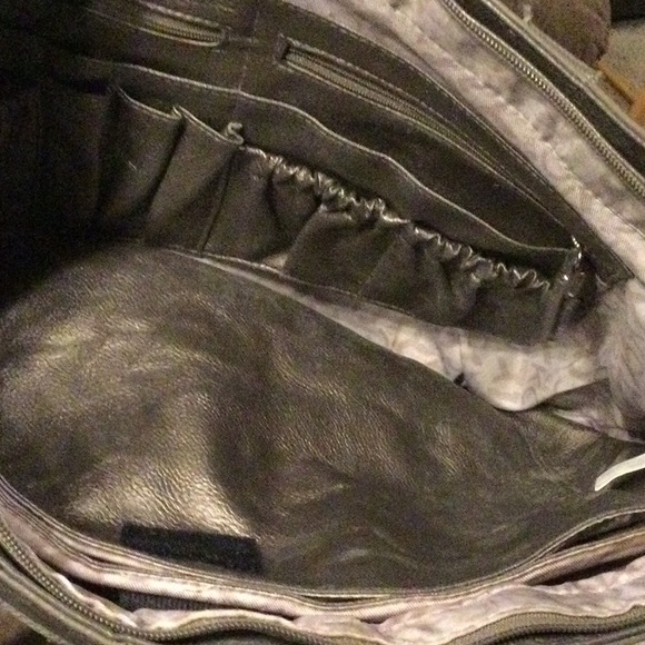 Kenneth Cole Tote/Laptop Bag - Picture 4 of 8